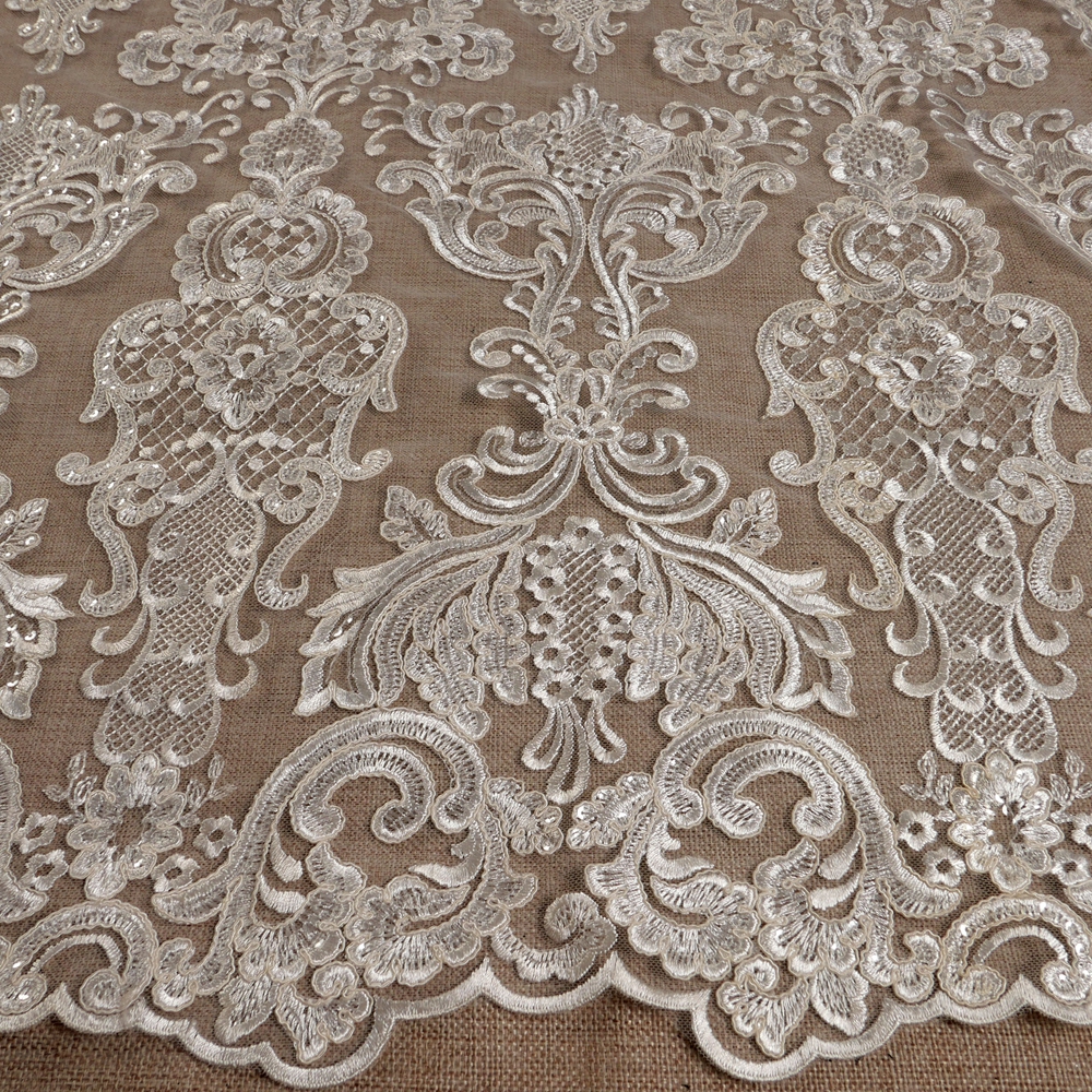 HelluyerDc ivory,black sequins - Embroidery Gradient avaliação e preço