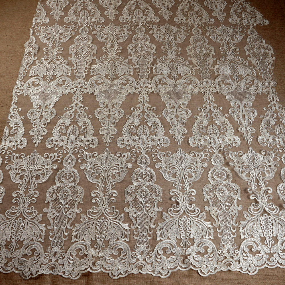 HelluyerDc ivory,black sequins - Embroidery Gradient avaliação e preço